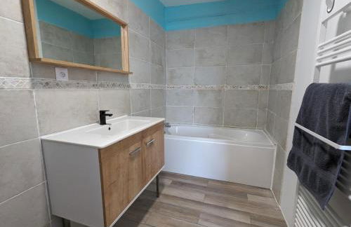 Maison spacieuse avec piscine privée, climatisation, Wi-Fi, animaux acceptés et parking - FR-1-653-268 - Foto 29