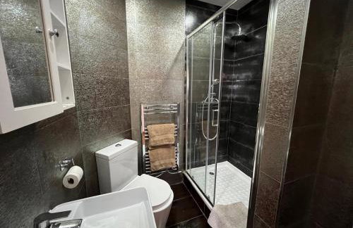 Castle Quarter - Free Parking - Fast Fibre - Foto 17