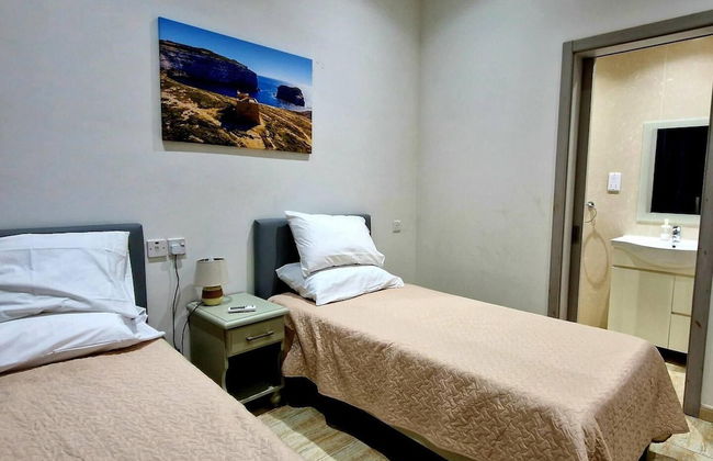 Modern 4-bed Home in Ix-xaghra, Valley View Pool - Foto 2