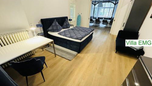 Ferienhaus Villa EMG Velbert nah Düsseldorf Essen Dortmund, Familien Gruppen bis 27 Personen, 3 Küchen, Kaminofen, Terrasse - Foto 5, wardrobe