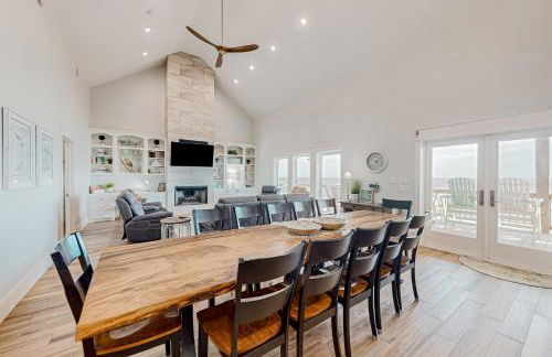 Stunning Beachfront Cargo Lift Sleeps 14 - Foto 10