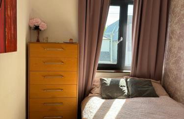 Cosy Modern Family Home Free Parking Garden - Foto 27