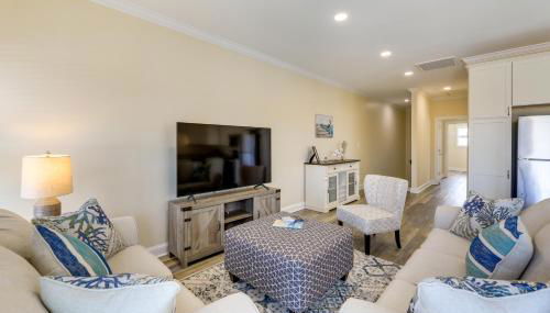 Emerald Isle Getaway with Decks and Beach Views! - Foto 5