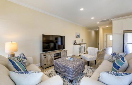 Emerald Isle Getaway with Decks and Beach Views! - Foto 5