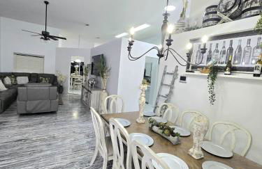 Pool house Best location in Wesley Chapel - Photo 13