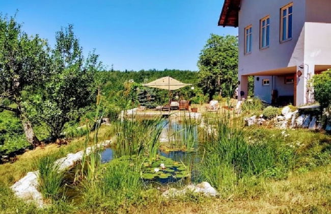 Comfy Holiday Home in Bunjevci With Hot Tub - Photo 38