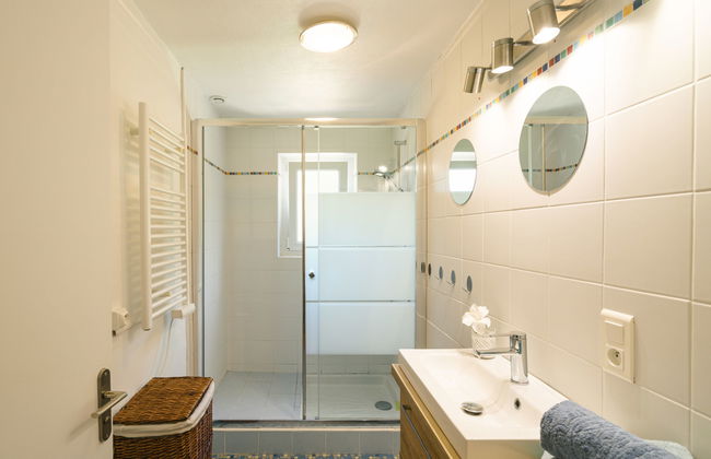 2 bedroom House in Pouldreuzic with garden and terrace - Photo 13