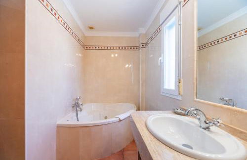 Villa next to playa Bossa - Foto 35