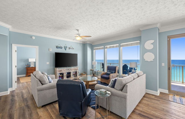 Beautiful Condo with Spacious Balcony to Enjoy Fascinating Ocean View - Unit 1002 by RedAwning - Foto 15