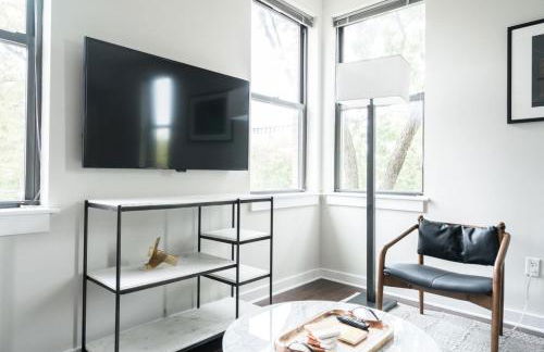 TWO CozySuites Charming Music Row Condos with parking - Foto 9