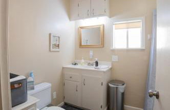 Sleeps 2 Private Entrance, Spa Tub, Near Casino - Foto 13