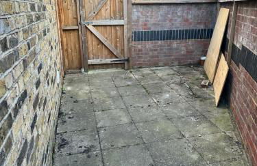 Newly Refurbished 2 Bedroom Flat New Southgate London N11 - Foto 5