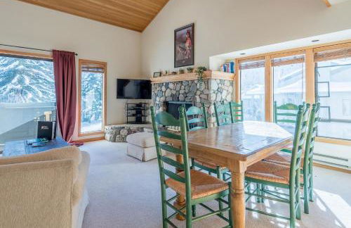 Greyhawk Condo 09 - Photo 4