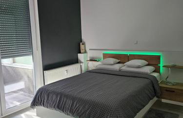 Apartment SAND - Entry with PIN 0 - 24h, Luxury massage chair,Infrared sauna,FREE CANCELLATION 24 hours before Check In, Premium pillows and mattress - Photo 13