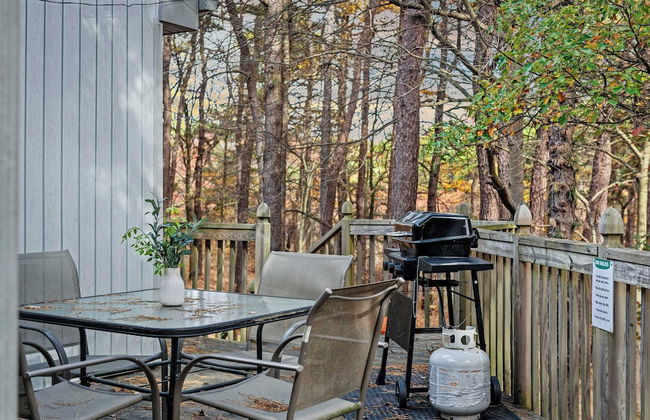 Mohegan by Avantstay Private Dock + Firepit Community Pool + Beach - Photo 33