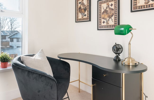 Kensington Place - 4 Bedroom Home w Free Parking - Photo 43