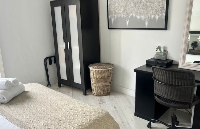 Notting Hill 2-bed Apt With Balcony, 1 min to Tube - Photo 4