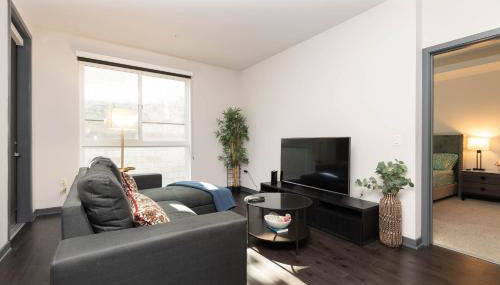 Lovely 3BR Apt With Balcony And Rooftop Pool Plus Views - Foto 4