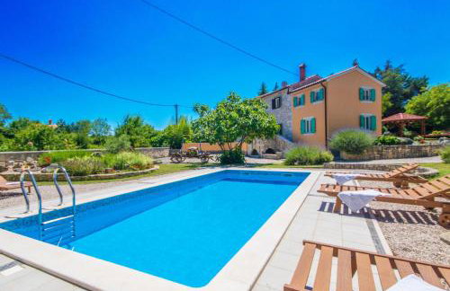 Villa Giovanna, a charming Villa with pool in a beautiful landscaped garden - Foto 31