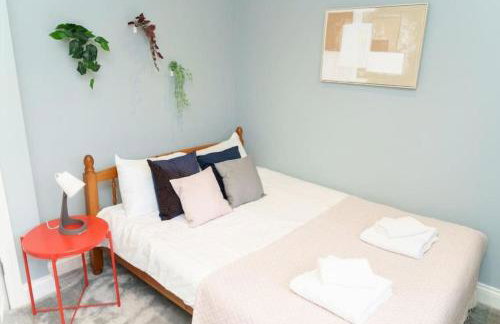 5 bedroom 3 bathroom house - Lyne Chertsey - Foto 20