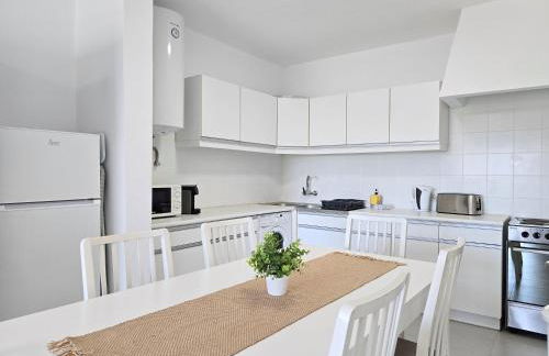 GOLDEN SUN - Sunny Balcony, Sea View, Beach, AC - Photo 34