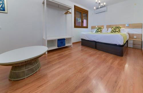 Holidays2Malaga Candado House pool & garden - Photo 43