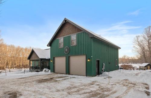 RiverNest - 1700 feet of Private Frontage on the Pemi River - 25 Acres, Sleeps 16, Close to Golf, Skiing, Hiking - Foto 14