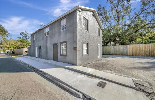 Swann Ave Suite Walk to Bayshore & Hyde Park - Foto 12