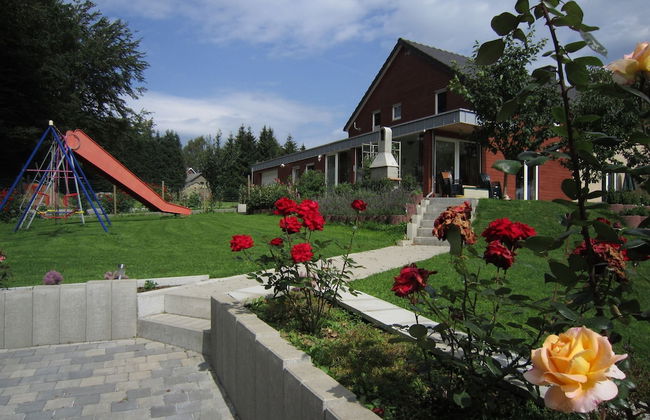 Holiday Home in Robertville Near Lake & Sauna - Photo 1