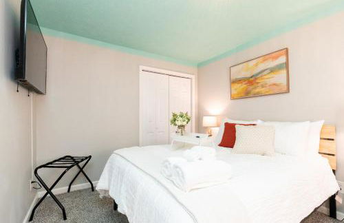 Lakeside Serenity Your Perfect Getaway Gallatin - Photo 39