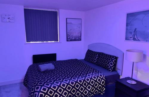 Ibiza Royale -Sleeps 6-Free Parking -Wi-Fi - Foto 14