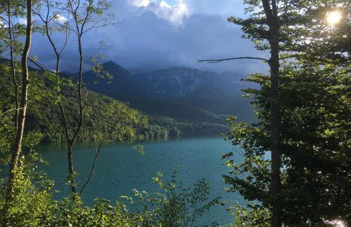 Casa a schiera fronte lago con giardino - Foto 34