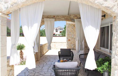 Holiday home Bevanda - Photo 31