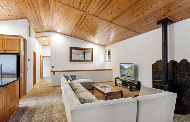 Truckee Pines Retreat Game Room & Forest Views - Foto 13