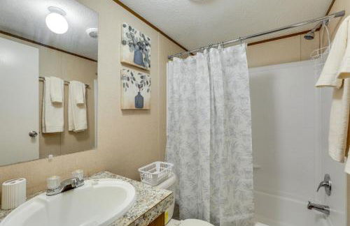 Bonneau Vacation Rental with Private Yard! - Foto 18