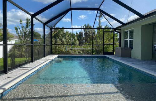 Gone Coastal! Large Heated pool home 30 min from beaches! - Foto 5