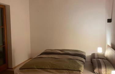 Dachgeschosswohnung mit traumhaftem Zugspitzblick bei Garmisch - Foto 3