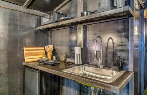 Underground Bunker - Photo 2