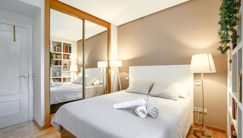 Apartamento en Chamberí con piscina - Lovely apartment in the City Center with swimming pool - Foto 2, towels, wardrobe