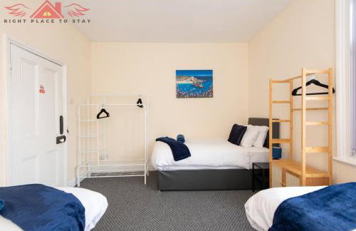 Darlington Modern 2 Bed Apartment Great for Contractors - Photo 33