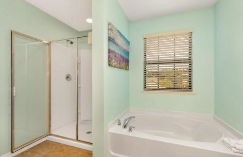 Lux Escape: Private Pool, Game Room & Near Disney - Foto 44