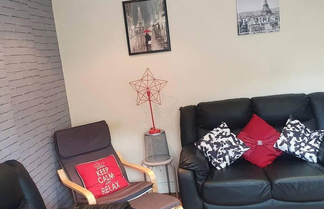 Lovely 4-bed Apartment in Harrow - Foto 14