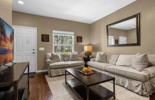 3 Bedrooms S / Lucaya Village Townhouse by RedAwning - Foto 5