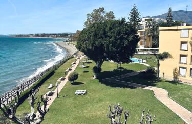 Beachfront Design LUX Studio Apartment - Photo 14