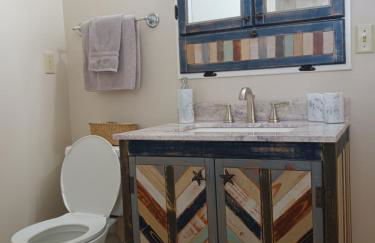 Comfortable Stay- Fully Stocked Home & Coffee Bar- All Essentials Provided - Photo 42