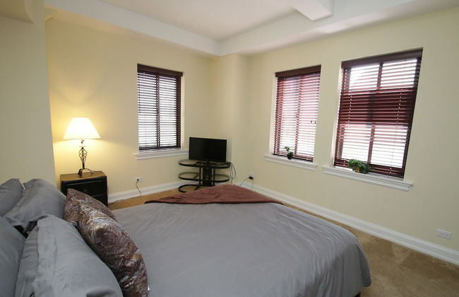 Renaissance Properties - W Rittenhouse Sq - Photo 4