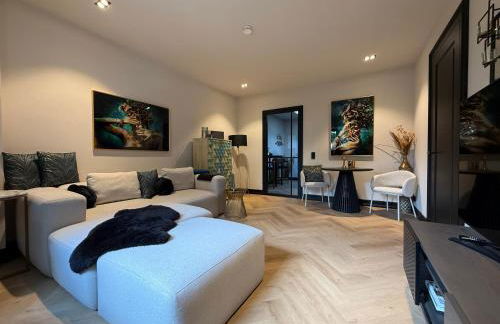 * Stadtvilla Plauen * * außergewöhnlich * 2 Zimmerwohnung * Zentrumsnah - Foto 4