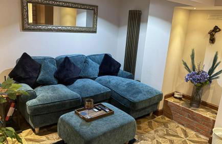 Wonky 2 A Cosy Hideaway in the Heart of Cheshire - Photo 2