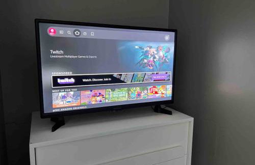 Garden Oasis Cozy Home Near Bart Shop with Parking - Photo 29