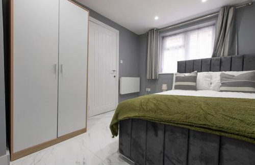 Bright 2-Bedroom Ensuite Apartment with Kitchen - Foto 9